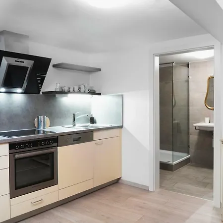 Golden Roof By Penz *