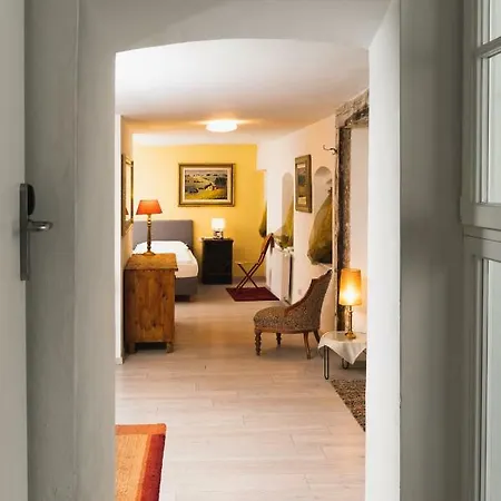 Golden Roof By Penz *