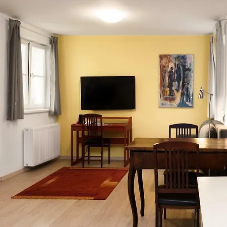 Golden Roof By Penz Lägenhet *