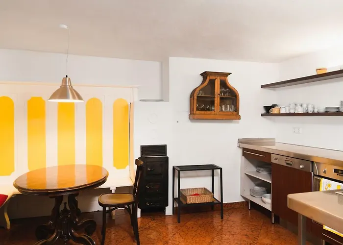 Golden Roof By Penz *