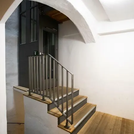 Golden Roof By Penz Apartmán